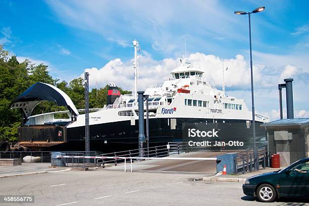 Fähre In Norwegen Stockfoto und mehr Bilder von Anlegestelle - Anlegestelle, Atlantik, Auto