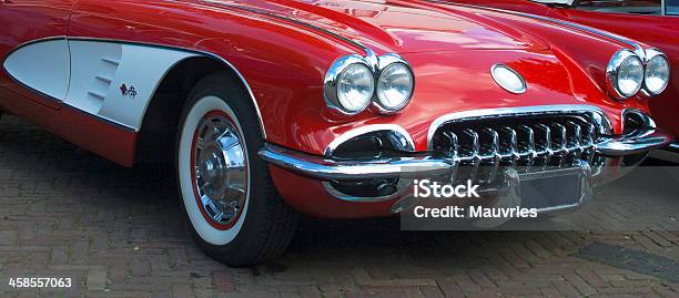 Auto Classiche - Fotografie stock e altre immagini di Chevrolet Corvette - Chevrolet Corvette, Attrezzatura, Auto convertibile