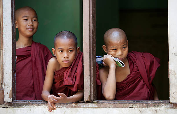 kalaywa tawya konwent, myanmar - kalaywa tawya monastery zdjęcia i obrazy z banku zdjęć