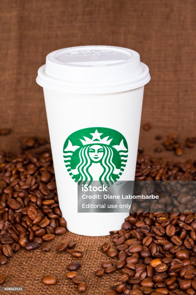 스타벅스 Take-Out 커피잔을 빈 - 로열티 프리 Starbucks 스톡 사진