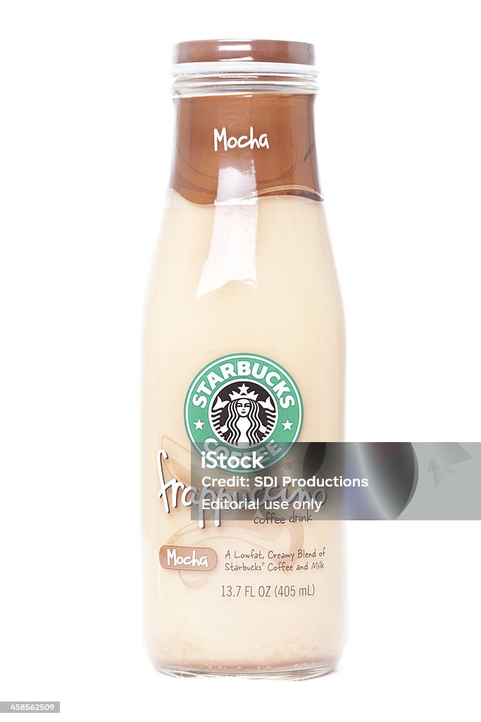 Le Frappuccino Starbucks Coffee dans une bouteille - Photo de Bouteille libre de droits