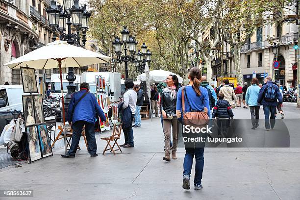 Ramblas Barcelona - Fotografias de stock e mais imagens de Andar - Andar, Ao Ar Livre, Arquitetura