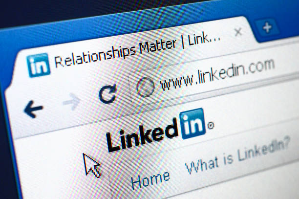 linkedin página web en el navegador - symbol internet horizontal macro fotografías e imágenes de stock