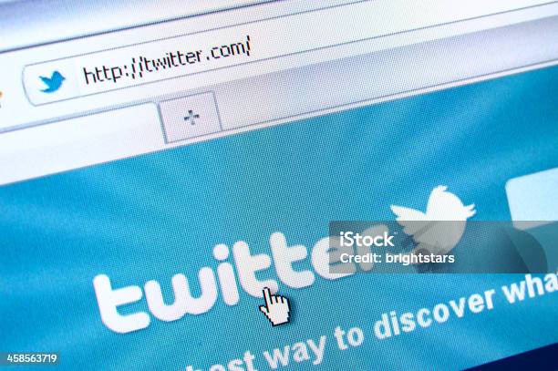 Foto de Twitter No Navegador Da Web e mais fotos de stock de Mensagens online - Mensagens online, Computador, Conceito