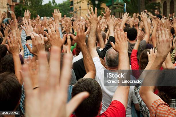 Demonstração Do Pacífico - Fotografias de stock e mais imagens de Protesto - Protesto, Símbolos de Paz, Não violência