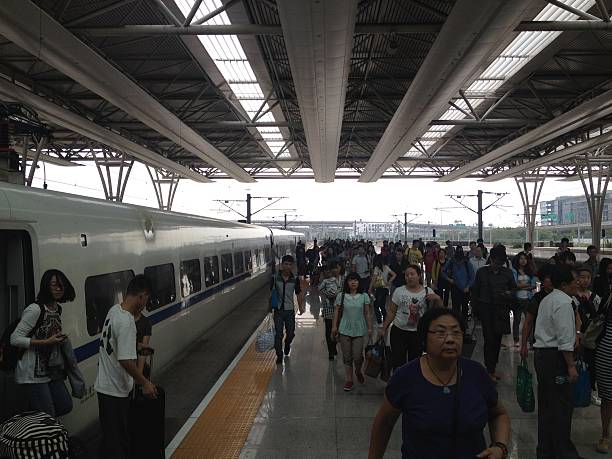 china crh comboios - editorial iphone train city imagens e fotografias de stock