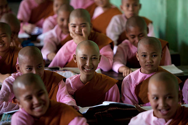 kalaywa tawya konwent, myanmar - kalaywa tawya monastery zdjęcia i obrazy z banku zdjęć