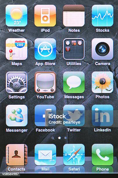 Aplicaciones Para Iphone Pantalla De Inicio Foto de stock y más banco de imágenes de Aparato de telecomunicación - Aparato de telecomunicación, Aplicación para móviles, Compartir