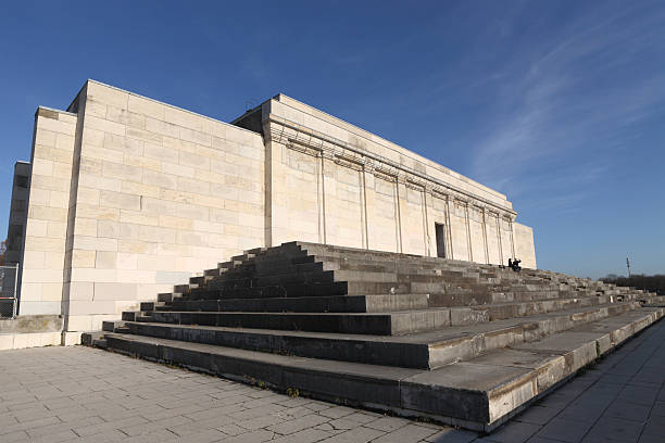 edificio histórico de zeppelin tribune en nuremberg - adolf hitler fotografías e imágenes de stock