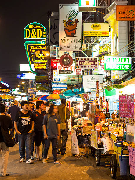 khao san road, bangkok, tailandia - thailand thai culture thai cuisine pad thai foto e immagini stock