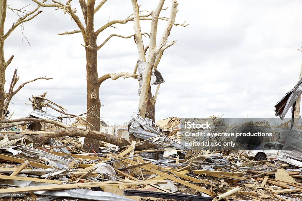 Joplin Missouri letal F5 Tornado detritos - Foto de stock de Amontoamento royalty-free