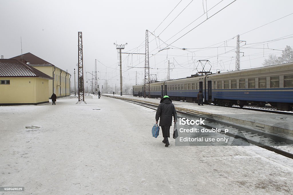 Sinelnikovo estação de trem - Foto de stock de Andar royalty-free