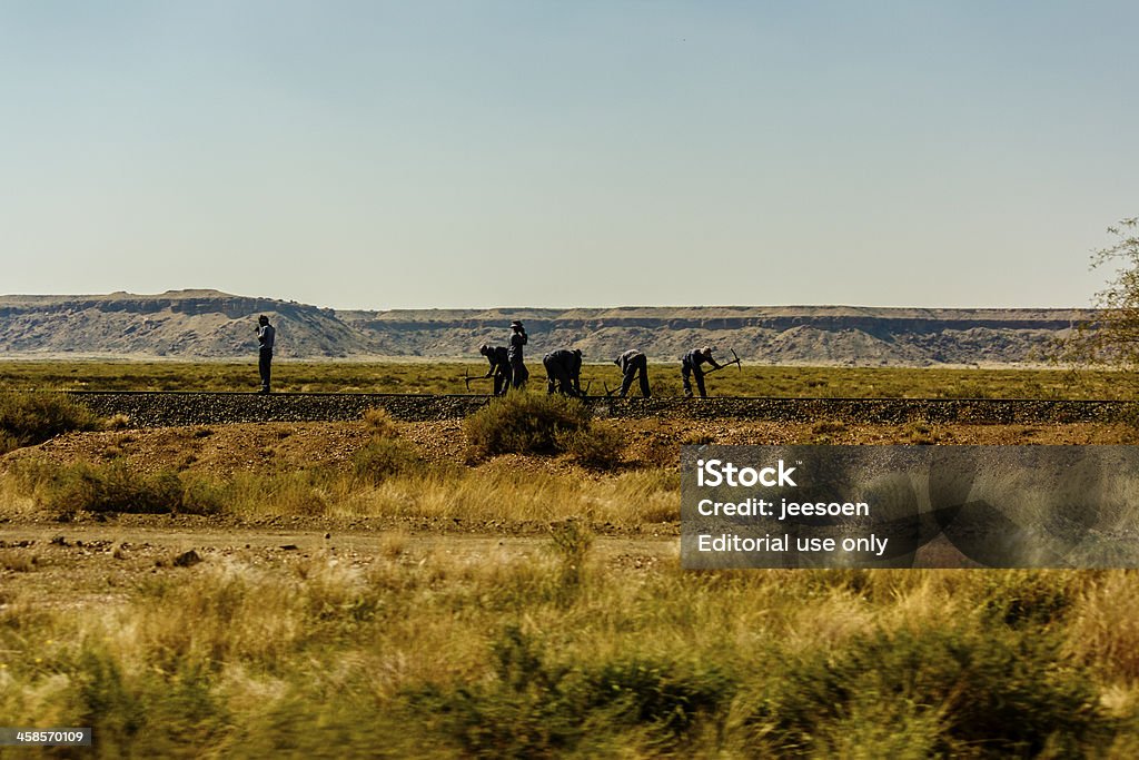 Travail sur la ligne de chemin de fer - Photo de Afrique libre de droits