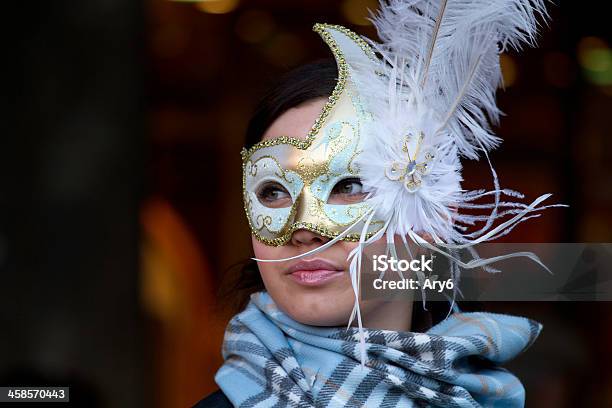 Carnevale Di Venezia Donna Con Maschera Italia 2011 - Fotografie stock e altre immagini di Adulto