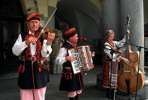 musique folk vernis - krakow traditional music editorial folk music photos et images de collection