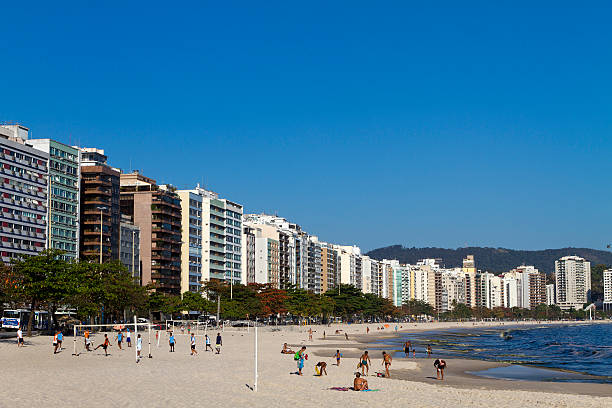 icarai plage de niteroi-rj - travel destinations polarizer outdoors luxury photos et images de collection