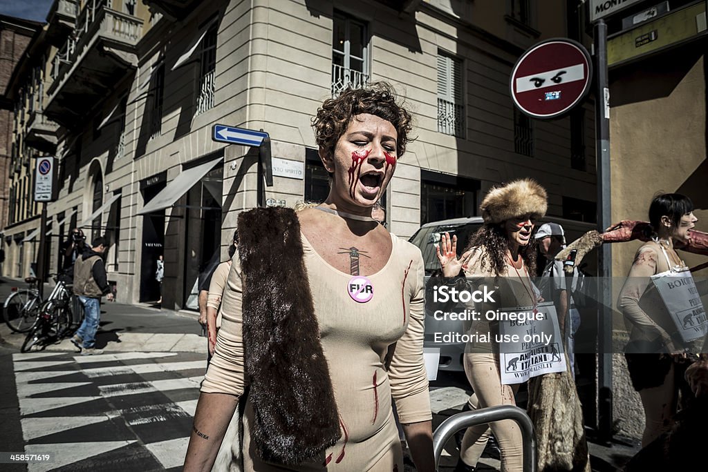 Animalisti Italiani protesto contra o Milan moda semana Septem - Royalty-free 2013 Foto de stock