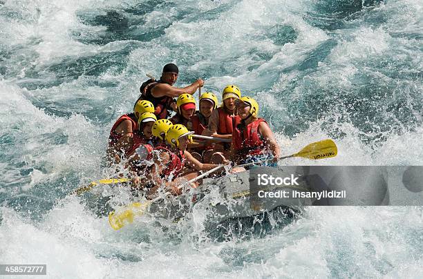 Photo libre de droit de Rafting banque d'images et plus d'images libres de droit de Activité - Activité, Activité avec mouvement, Activité de plein air