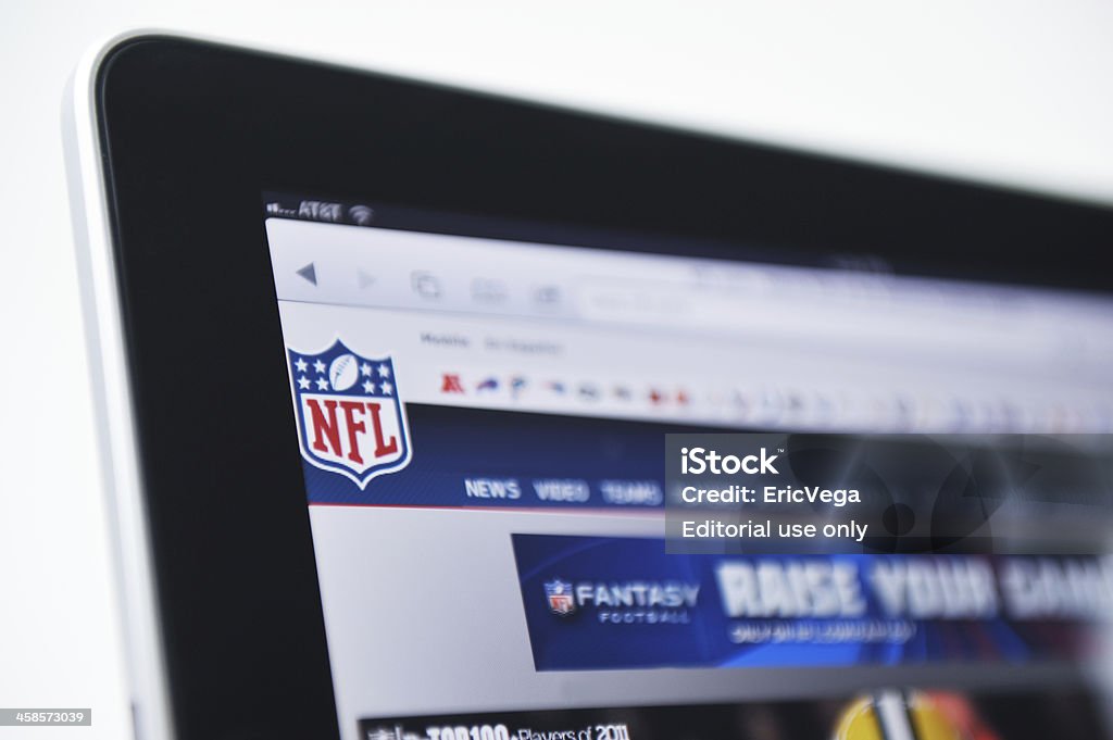 iPad 표시 NFL 로고 및 웹 사이트 - 로열티 프리 풋볼 스톡 사진