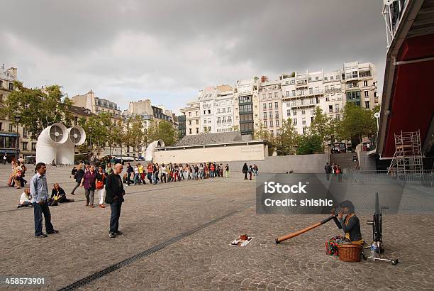 Foto de Paris Pompidou Center e mais fotos de stock de Centro Georges Pompidou - Centro Georges Pompidou, Artista, Capitais internacionais