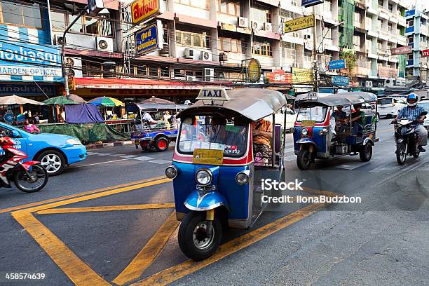 Tuktuk Foto de stock y más banco de imágenes de Andar en bicicleta - Andar en bicicleta, Asia, Asia Sudoriental