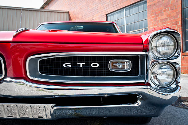 parrilla frontal de 1966 pontiac gto - pontiac fotografías e imágenes de stock