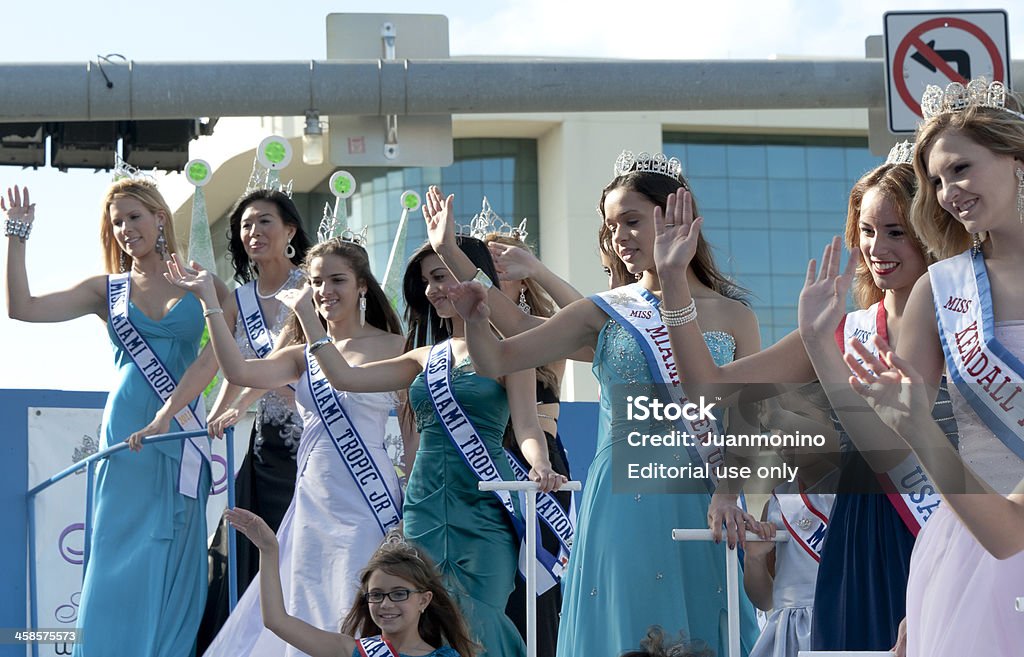 Wunderschöne Misses auf einer Parade - Lizenzfrei Miami Stock-Foto