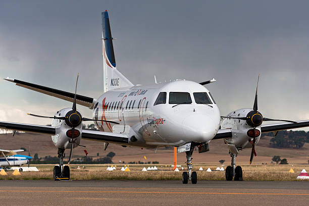 rex companhia aérea regional express - twin propeller - fotografias e filmes do acervo