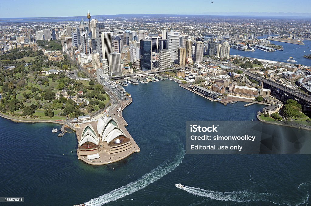 Sydney Opera House e città - Foto stock royalty-free di Acqua