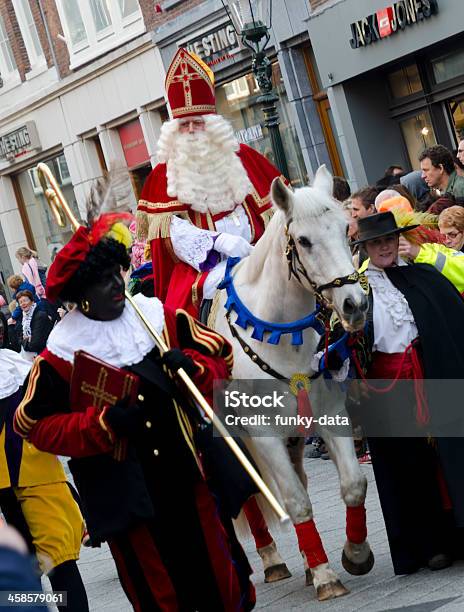Aan boord te ontvangen Krijger Sinterklaas And Zwarte Piet Stock Photo - Download Image Now - Zwarte Piet - Dutch Folklore, 70-79 Years, 80-89 Years - iStock Aan boord te ontvangen Krijger Sinterklaas And Zwarte Piet Stock Photo - Download Image Now - Zwarte Piet - Dutch Folklore, 70-79 Years, 80-89 Years - iStock