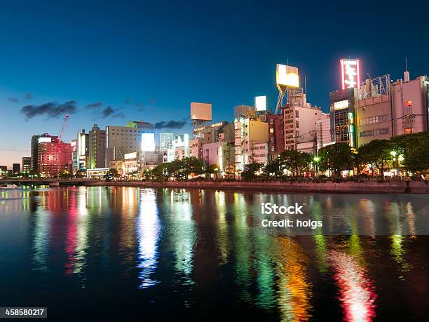 Foto de Cena De Noite De Fukuoka e mais fotos de stock de Adulto - Adulto, Arquitetura, Capitais internacionais