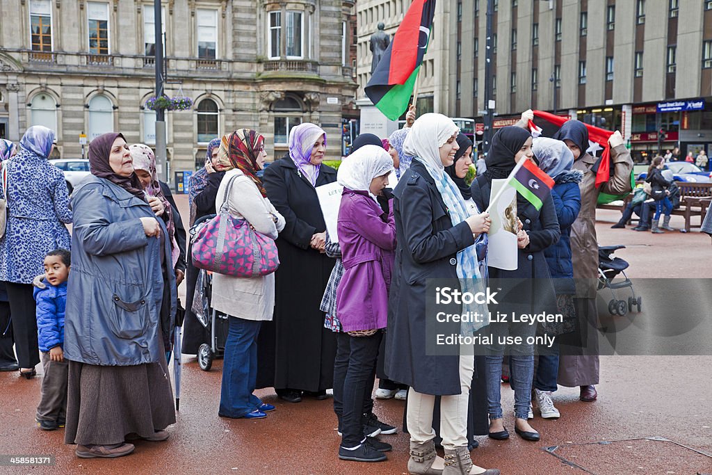 Libia donne e sostenitori a un'anti-Gheddafi dimostrazione; Glasgow - Foto stock royalty-free di Islamismo