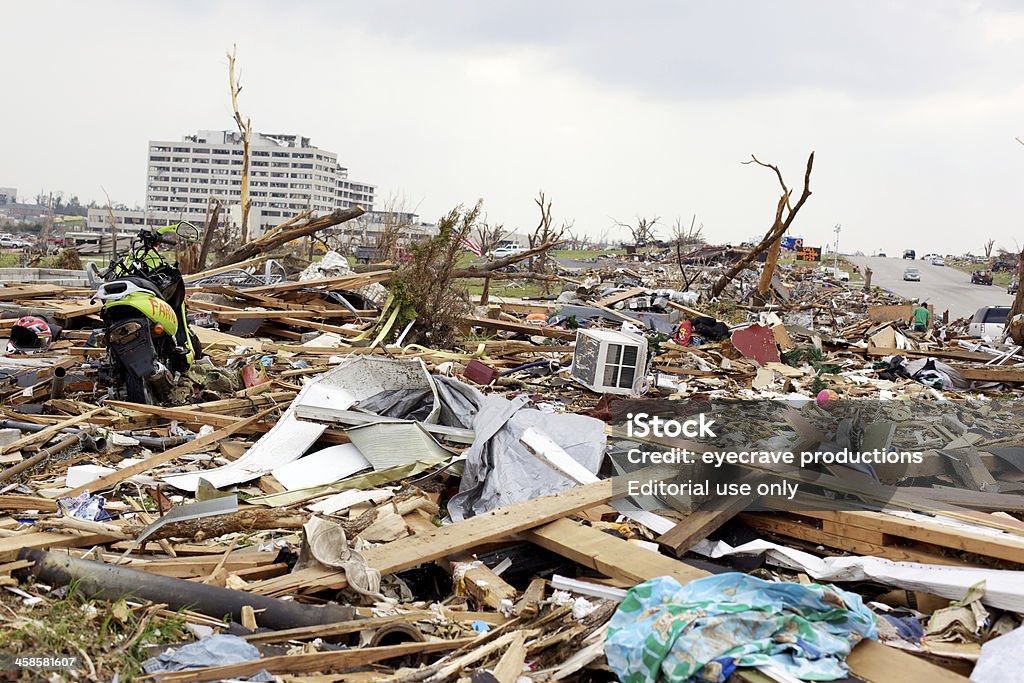 Joplin Миссури зверя F5 Торнадо мусора - Стоковые фото Ветер роялти-фри