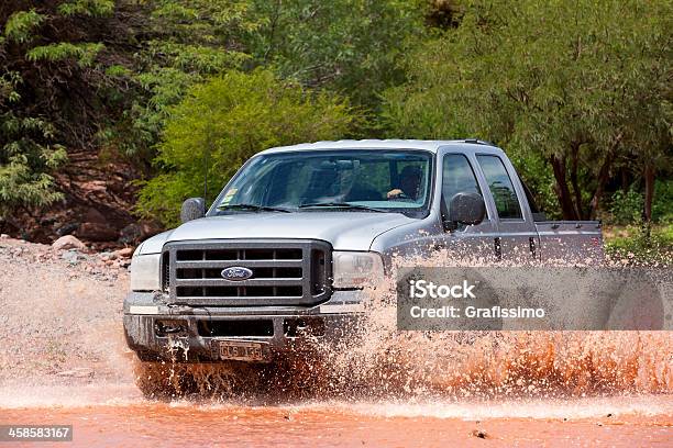 Photo libre de droit de Gris Ford Ranger Vers Argentine Province De Salta banque d'images et plus d'images libres de droit de Pick-up - Pick-up, Sale, 4x4