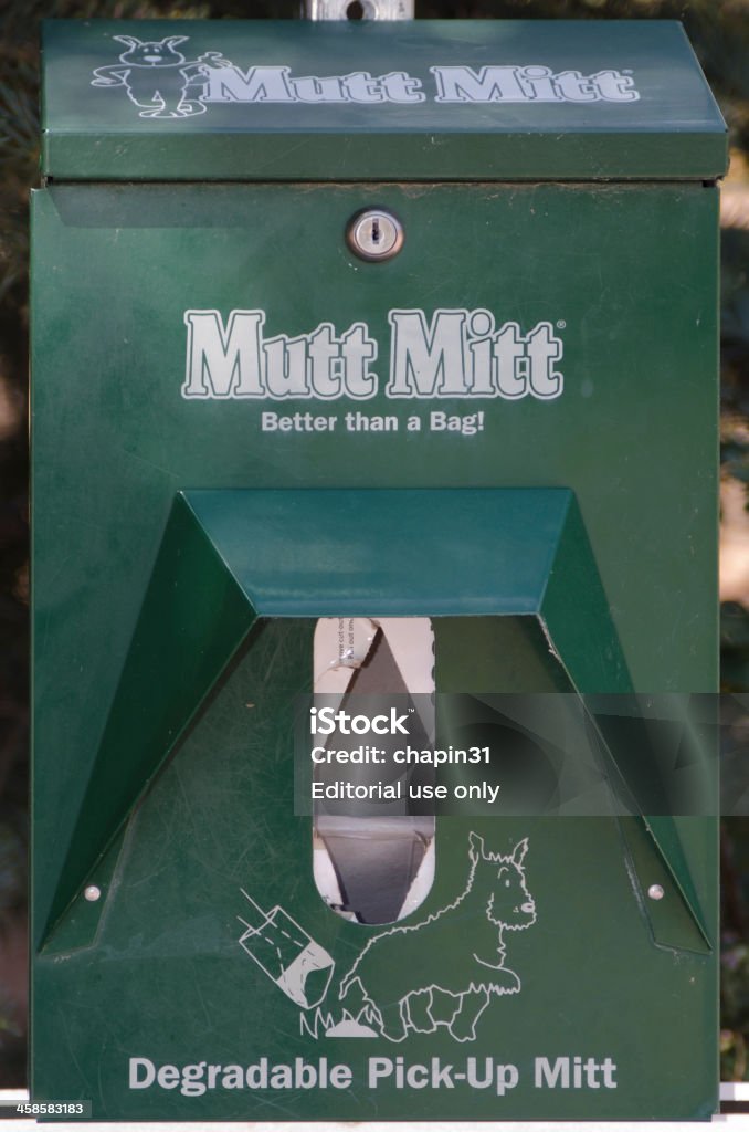 Mutt Mitt Bag Dispenser Stock Photo - Download Image Now - Animal Dung,  Bag, Baseball Glove - iStock