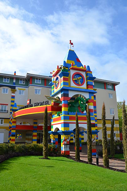 legoland resort hotel windsor - legoland photos et images de collection