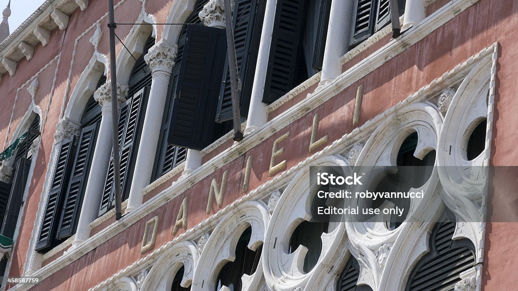 Hotel Danieli, Venedig, Italien; Fassade − Detailansicht - Lizenzfrei Architektonisches Detail Stock-Foto