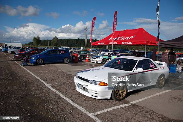 Foto de Nissan Horizonte R32 Gtr Estacionados e mais fotos de stock de Nissan - Nissan, Automobilismo, Bandeira