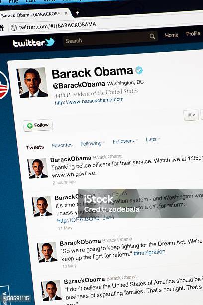 Der Präsident Barack Obama Seiteumdie Uhr Unter Twittercom Stockfoto und mehr Bilder von Barack Obama