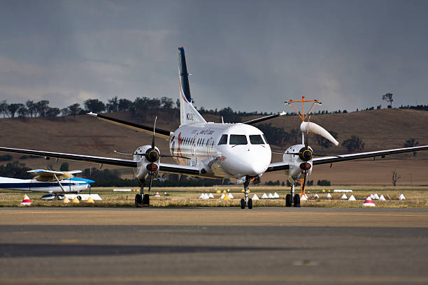 rex companhia aérea regional express - twin propeller - fotografias e filmes do acervo