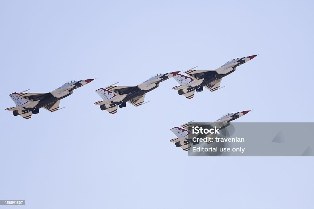 Thunderbirds de la Fuerza Aérea de los Estados Unidos e hidromasaje - Foto de stock de Actuación - Representación libre de derechos