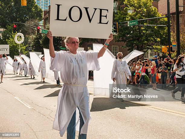 Photo libre de droit de Angel Action Atlanta Marches banque d'images et plus d'images libres de droit de Acclamation de joie - Acclamation de joie, Adulte, Amour