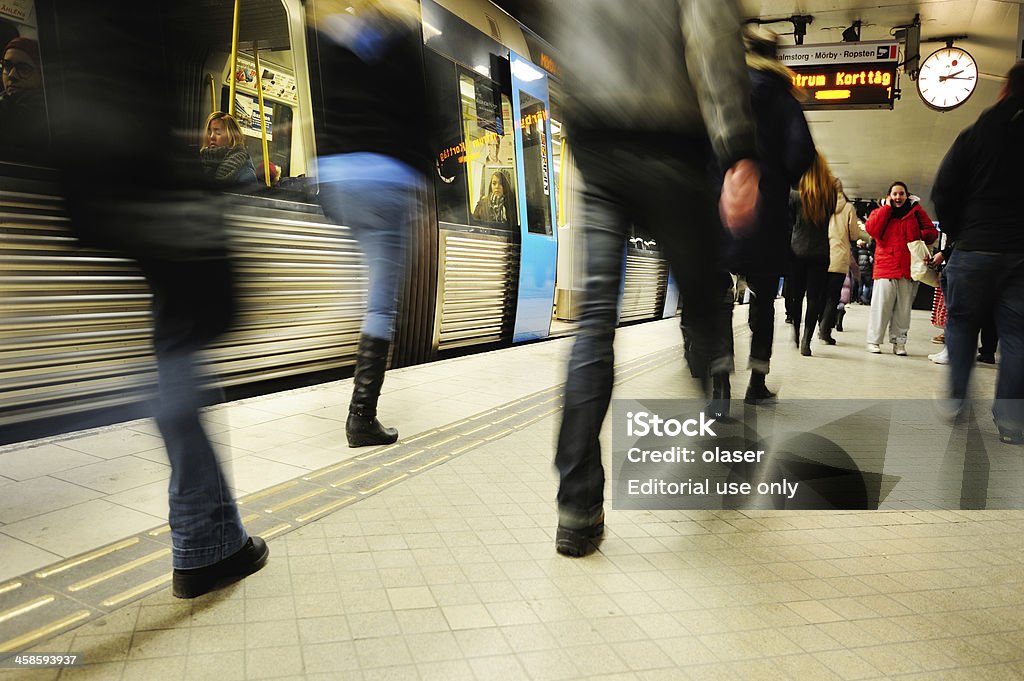 Trabalhadores e Comboio de Metropolitano - Royalty-free Aberto Foto de stock