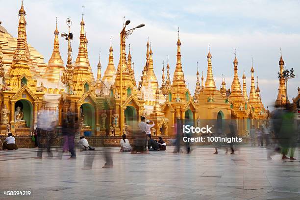 Shwedagonpagode Myanmar Stockfoto und mehr Bilder von Asiatische Kultur - Asiatische Kultur, Asiatischer und Indischer Abstammung, Asien
