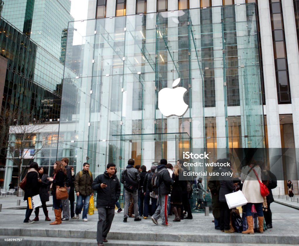 Apple Store an der Fifth Avenue in New York - Lizenzfrei Elektrogeschäft Stock-Foto