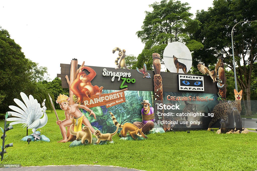 シンガポール動物園サファリ Nigh - 入口標示のロイヤリティフリーストックフォト