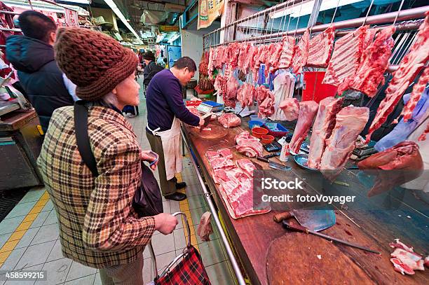 중국 Butcher 자르기 고기류 고객 시장 노점 Hong Kong 갈비-음식에 대한 스톡 사진 및 기타 이미지 - 갈비-음식, 고기, 고기 절단