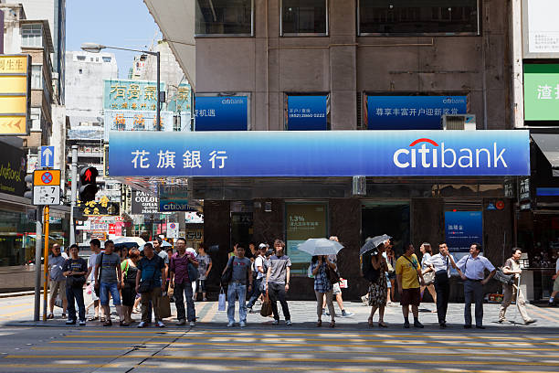 citibank branch en hong kong - named financial services company fotografías e imágenes de stock