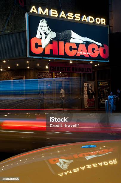 Foto de Neon Ad Para Chicago Musical Na Broadway e mais fotos de stock de Alegria - Alegria, Arte, Arte, Cultura e Espetáculo