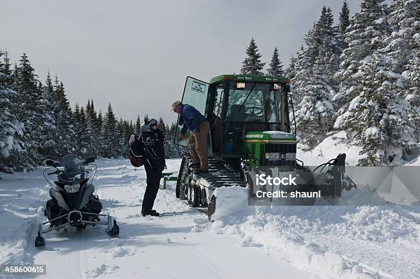 Schneemobil Fahren In Cape Breton Stockfoto und mehr Bilder von Schneemobil-Fahren - Schneemobil-Fahren, Editorial, Erwachsene Person